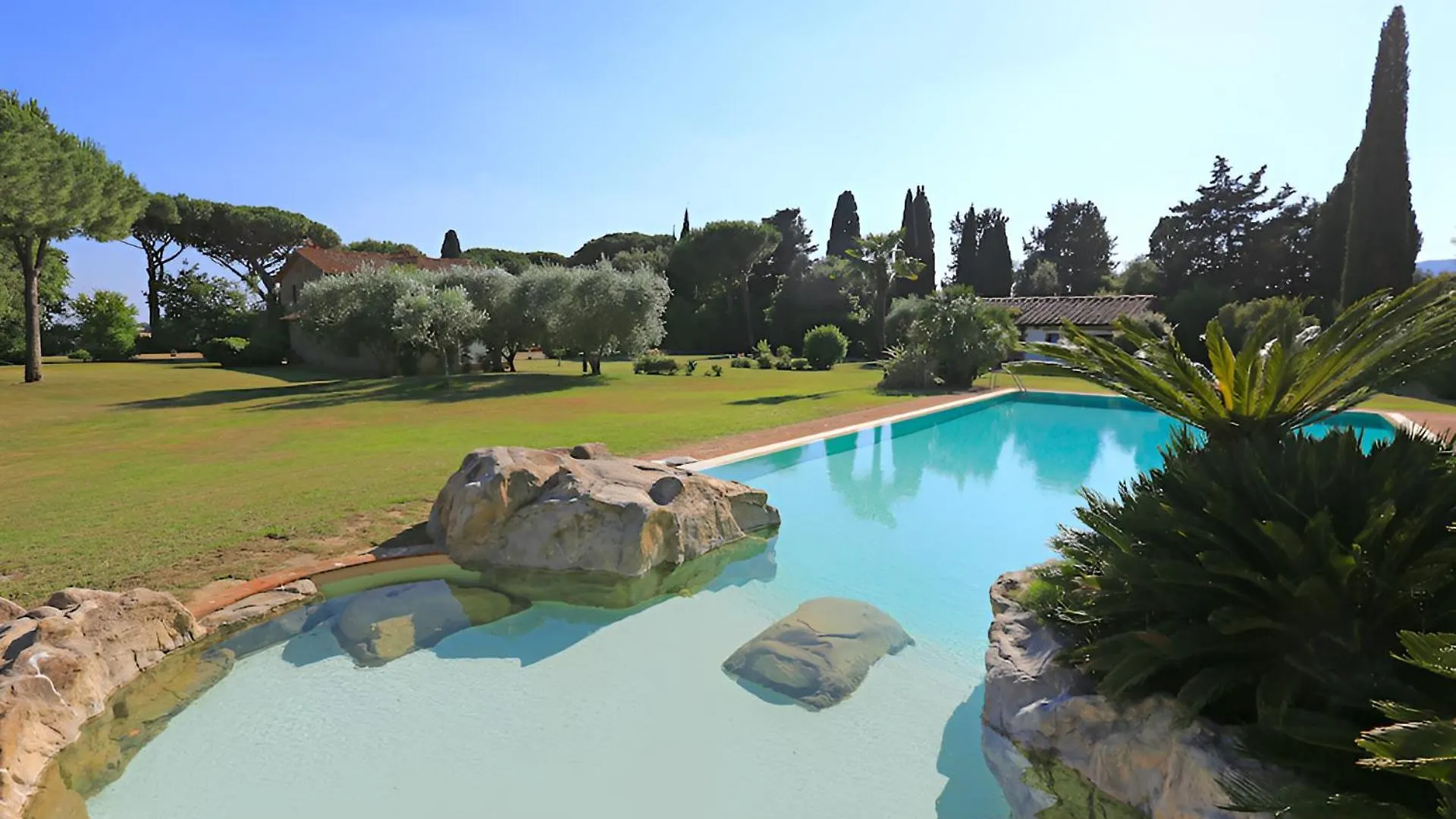 Villa San Girolamo Fattoria Badiola